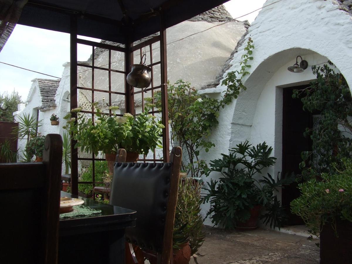 Trulli La Casa Di Rosa Acomodação com café da manhã Alberobello Exterior foto