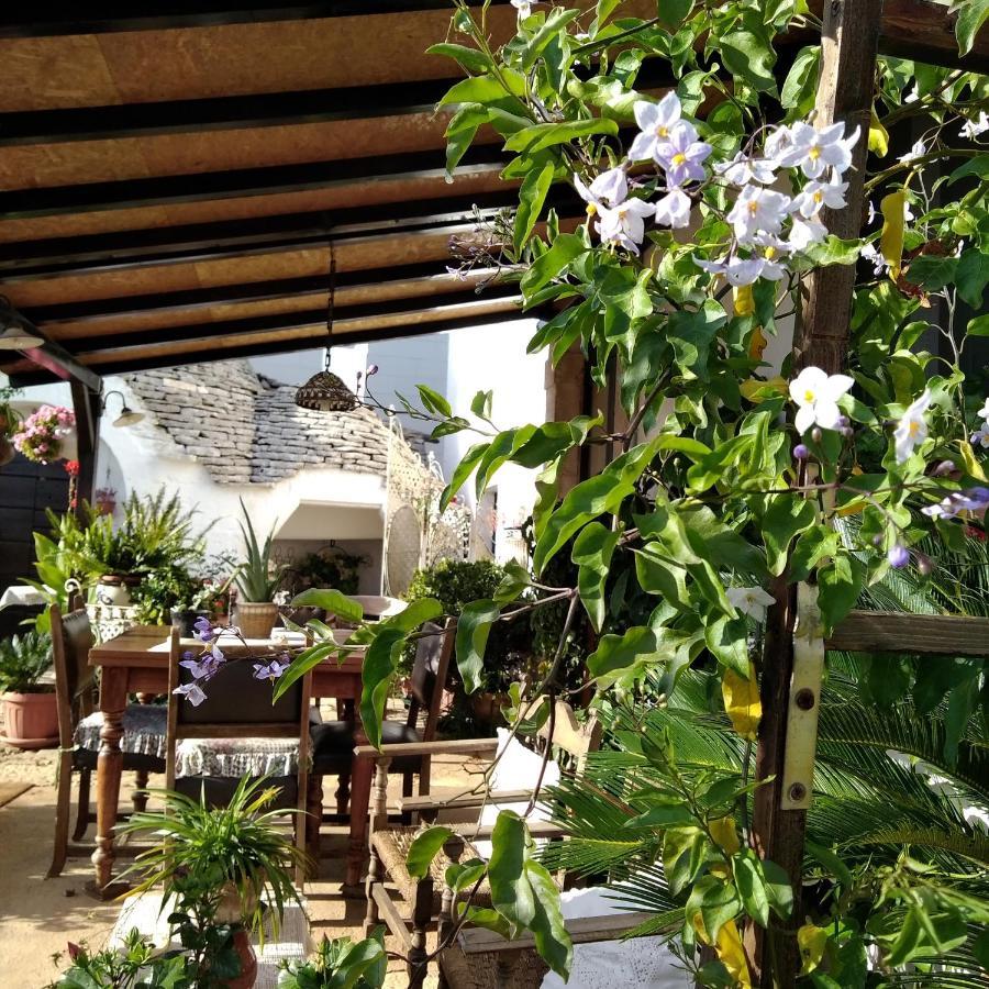 Trulli La Casa Di Rosa Acomodação com café da manhã Alberobello Exterior foto