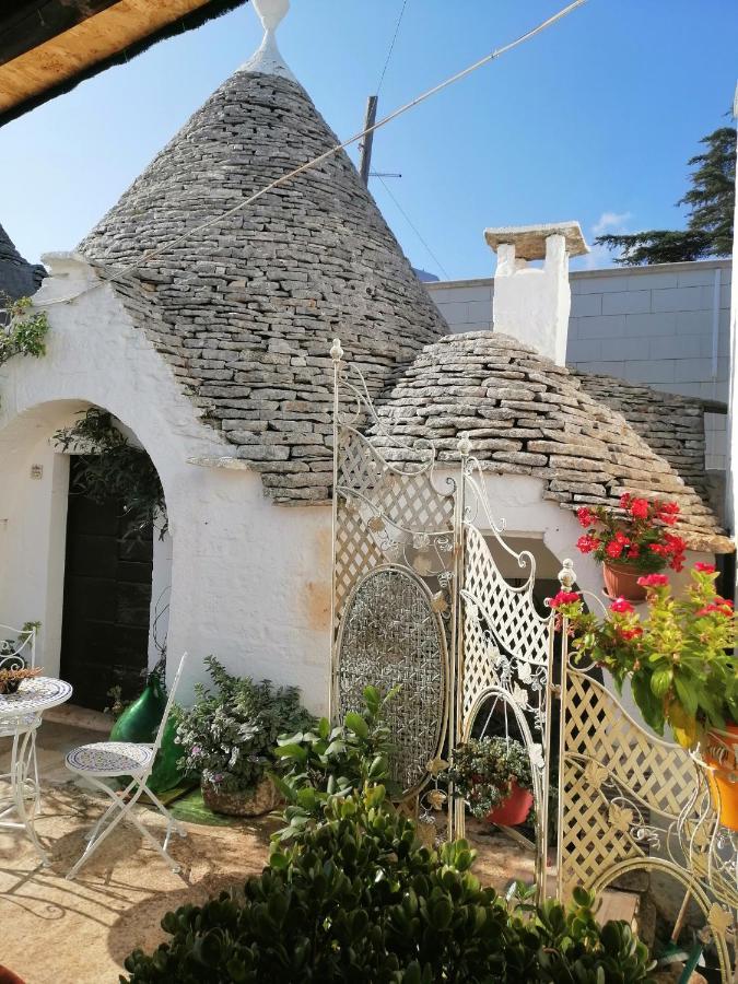 Trulli La Casa Di Rosa Acomodação com café da manhã Alberobello Exterior foto