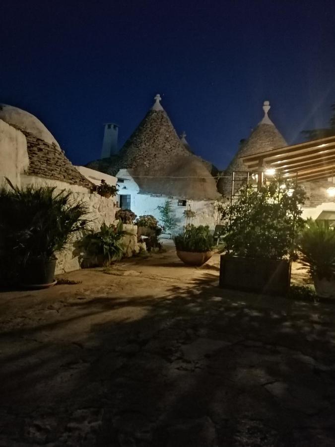 Trulli La Casa Di Rosa Acomodação com café da manhã Alberobello Exterior foto